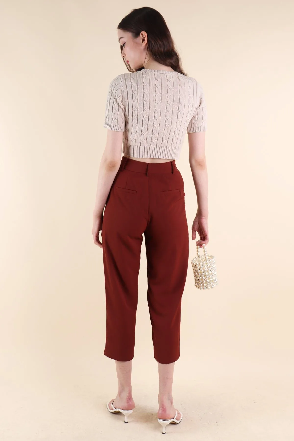 ARI TAPERED TROUSERS IN BRICK