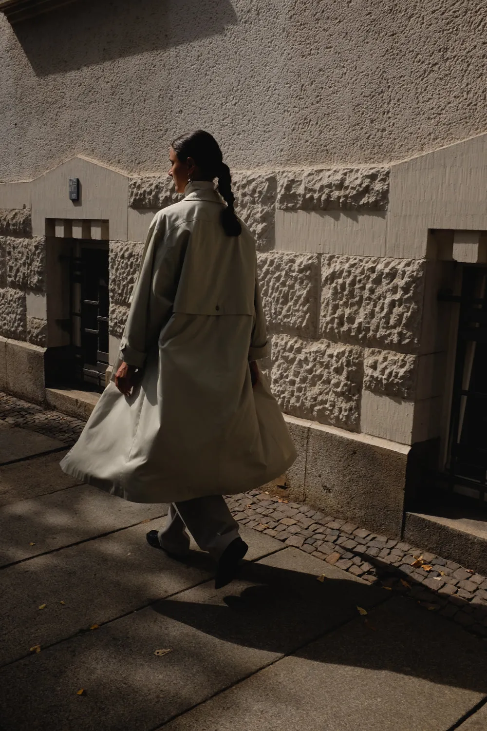 BEIGE VINTAGE SUMMER TRENCH COAT