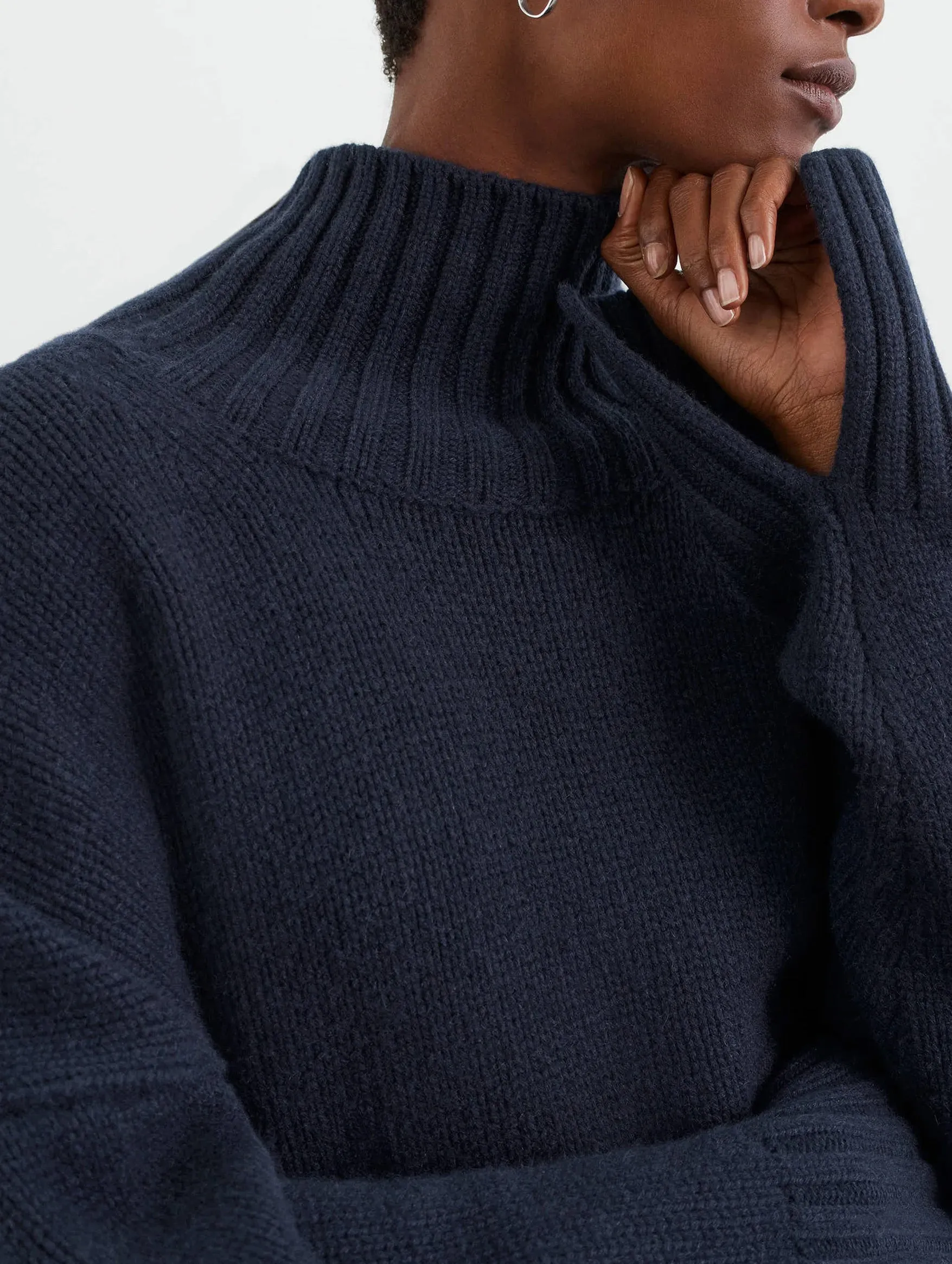 Girlfriend Cashmere Turtleneck in Navy