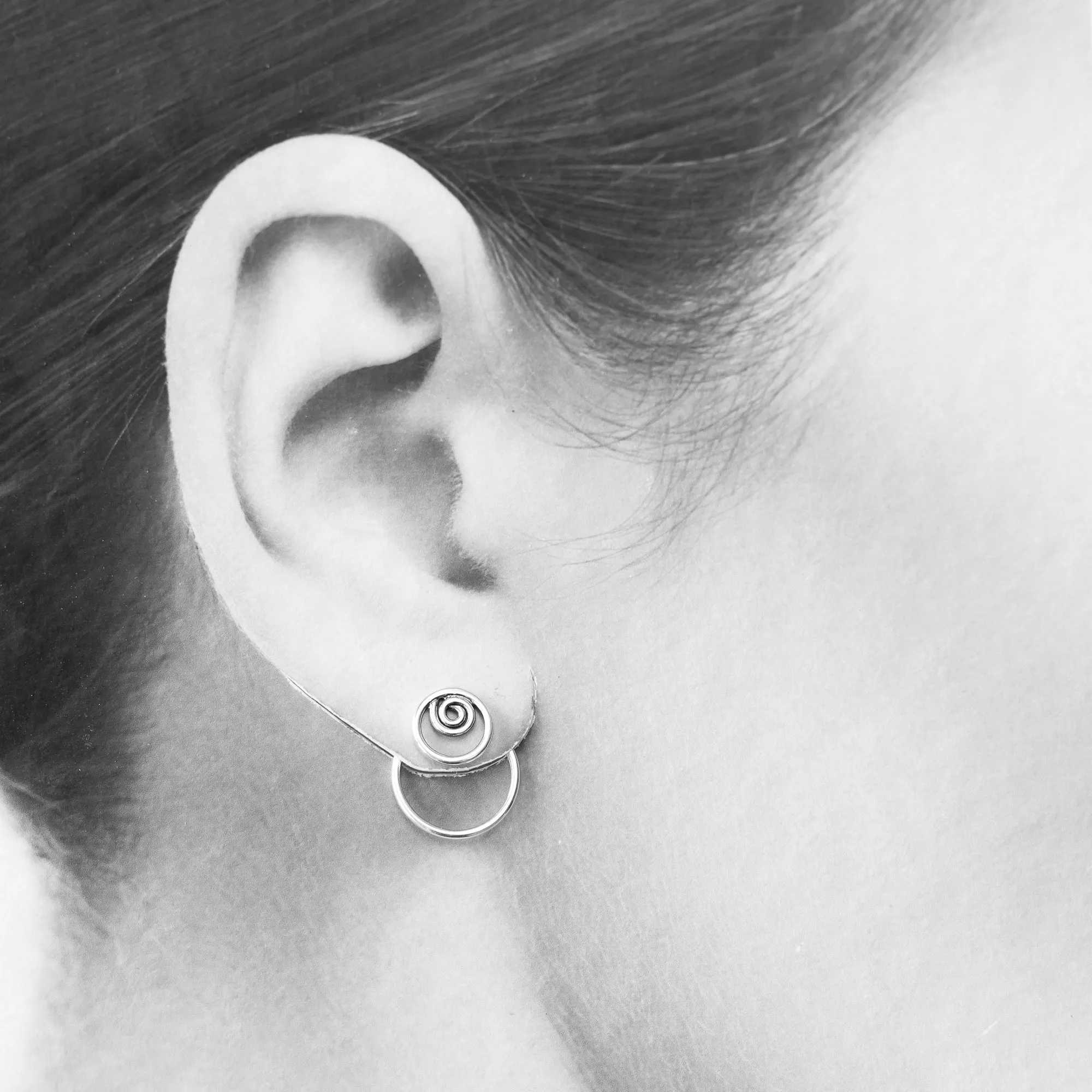 Minimalist Silver Circle Ear Jackets