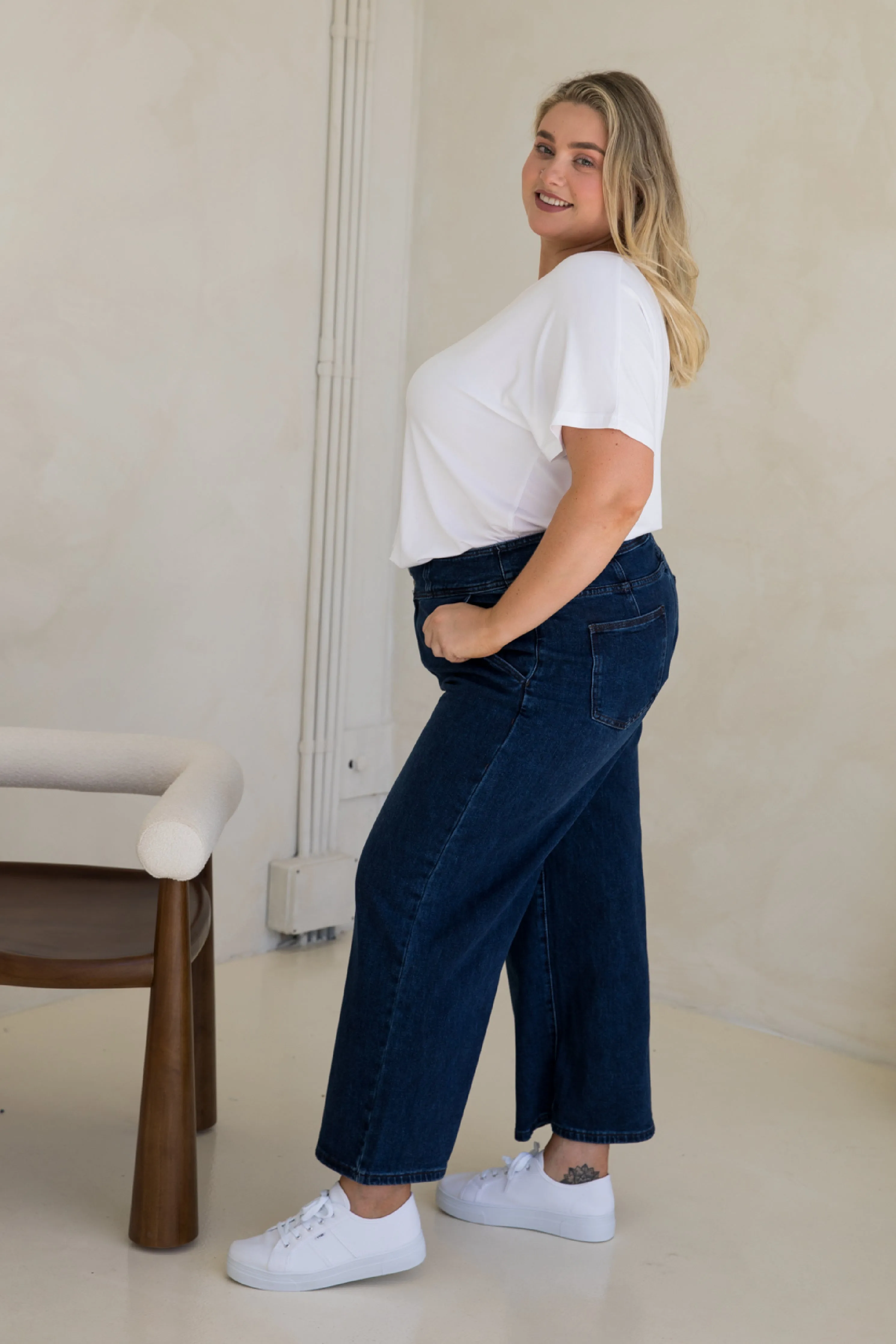 Wide Leg Jean in Dark Denim